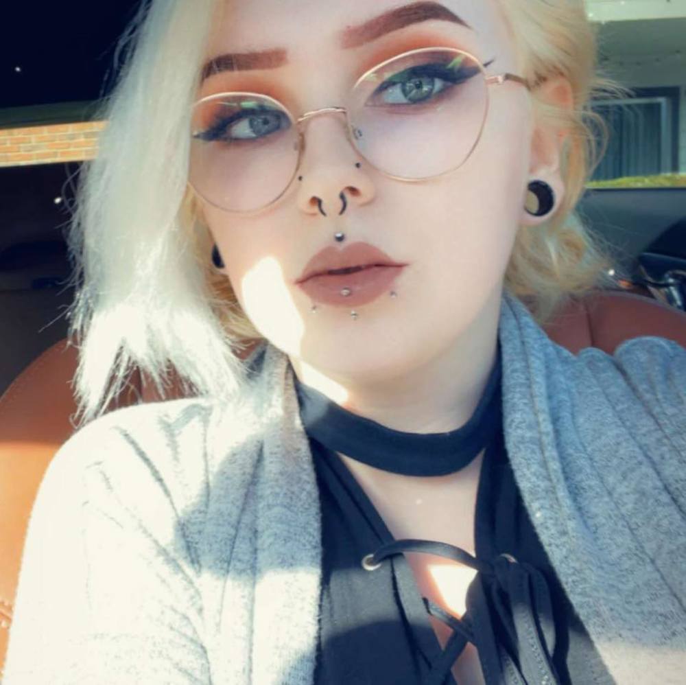 Meet your Posher, Amber